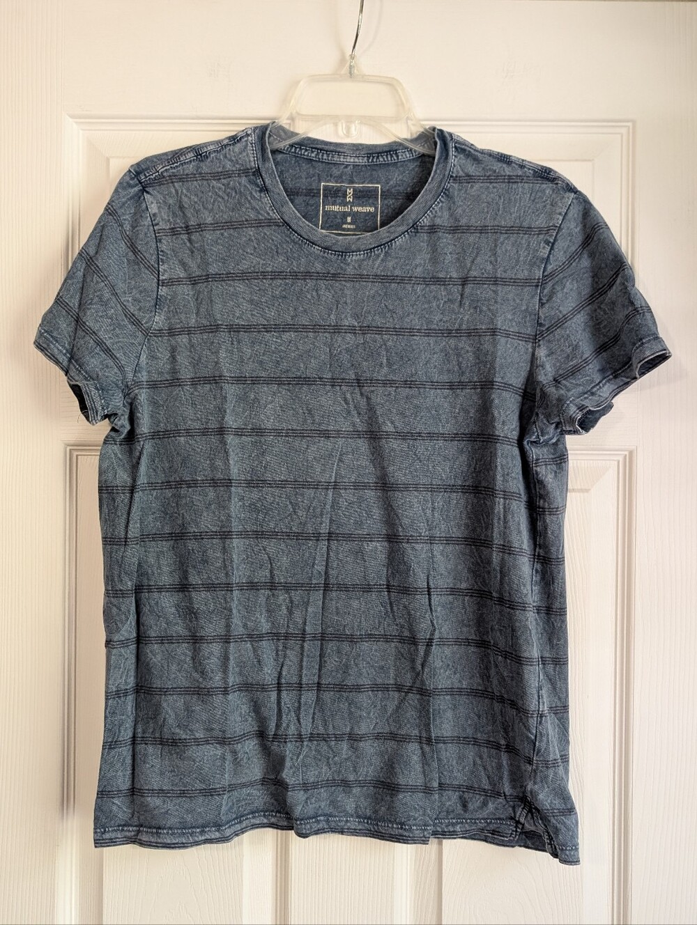 Mutual Weave Blue Striped Denim-Look Crewneck Tee Size M